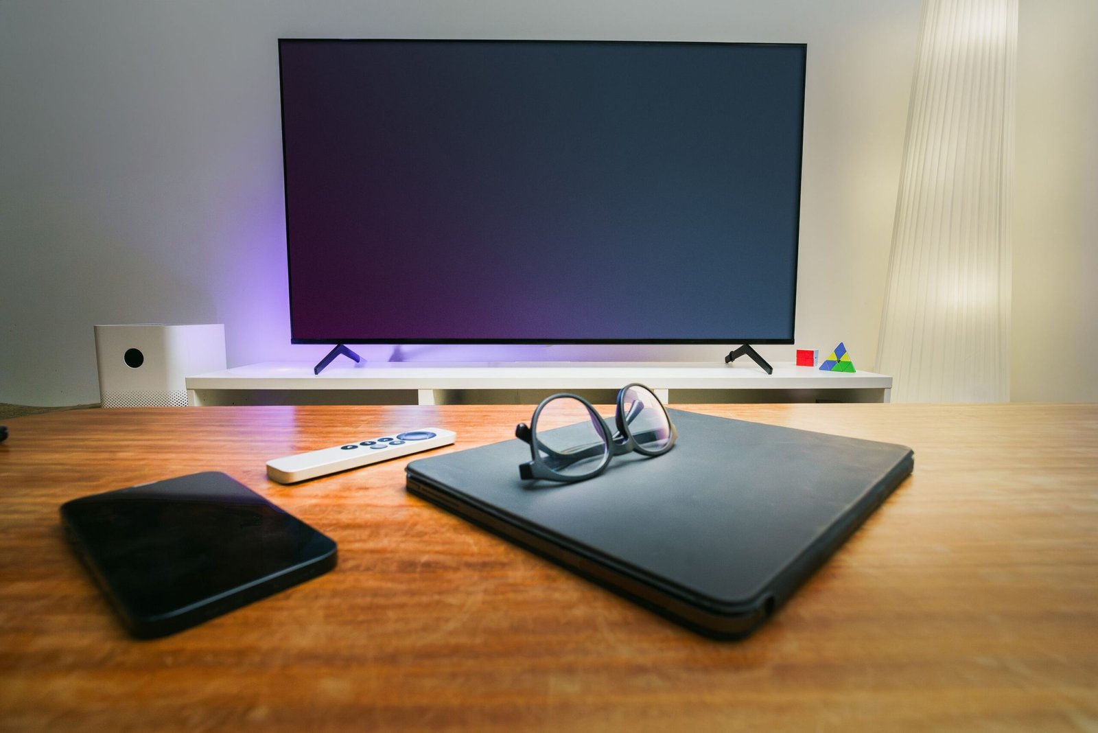 pexels-jakubzerdzicki-28549934 smart TV - Image 1